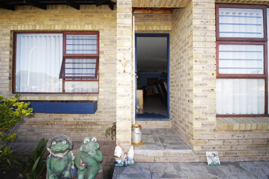 3 Bedroom Property for Sale in Wavecrest Eastern Cape